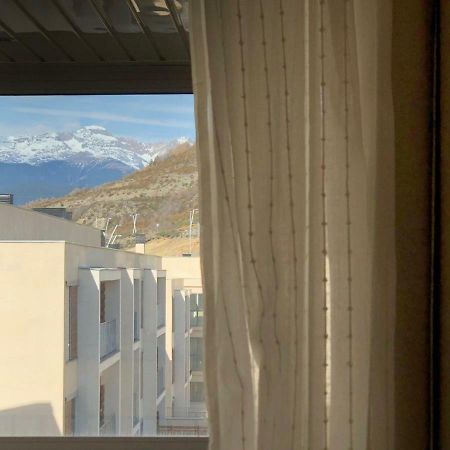 Deluxe Pirineos Apartment Sabinanigo Bagian luar foto